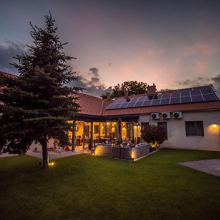 Voelgy Vendeghaz Hotel Етйек Екстериор снимка