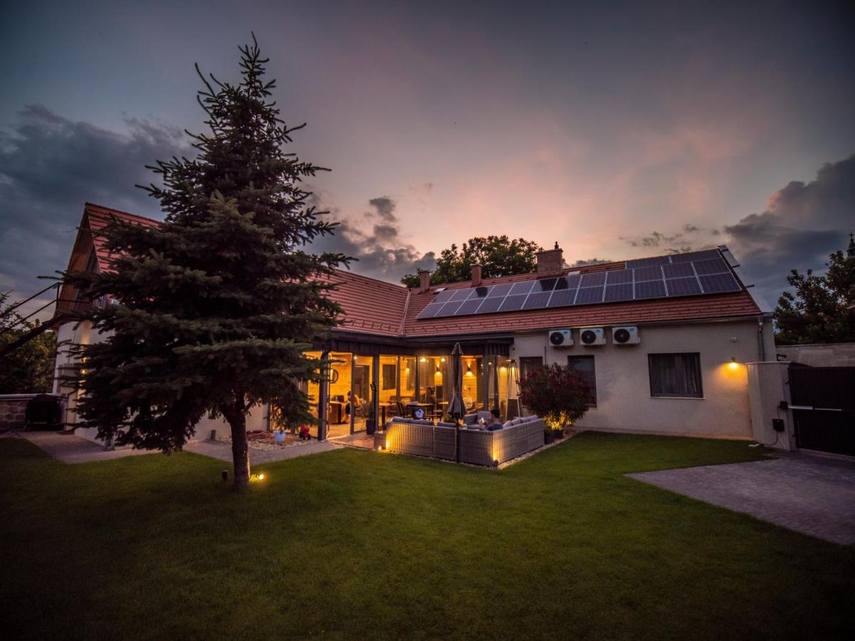 Voelgy Vendeghaz Hotel Етйек Екстериор снимка